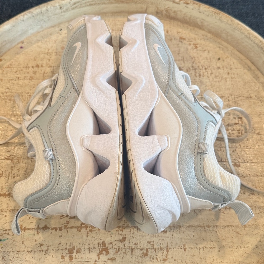 Nike Ryz 365 2 size 7.5 - Picture 6 of 8